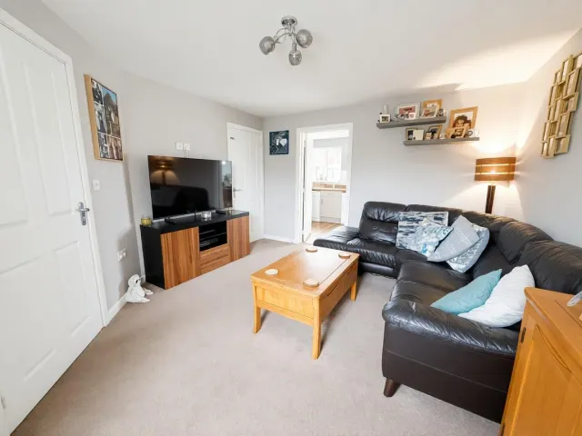 Howes Road, Bradwell, photo 2
