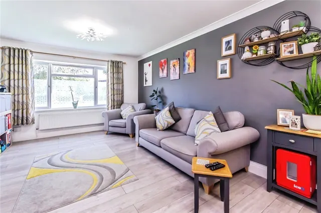 Coulsdon Road, Caterham, Surrey, CR3, photo 1