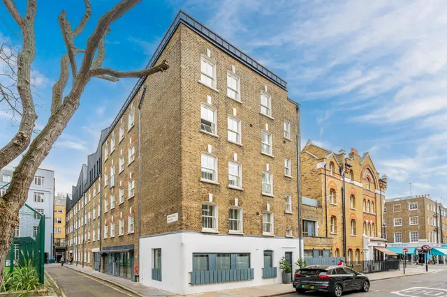 Flat 4, Suffolk House, 1-8 Whitfield Place, London, photo 1