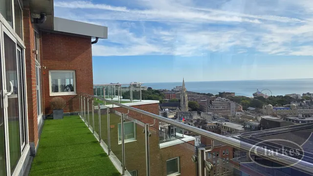 Richmond Gate Penthouse, photo 3