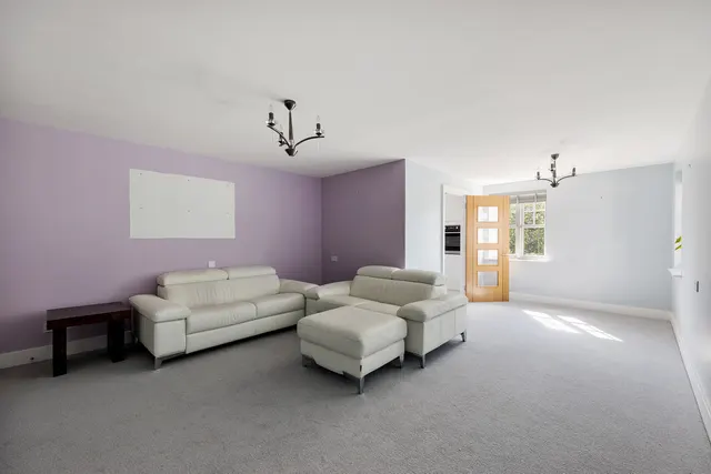 Stewart Court, Epping, CM16, photo 3