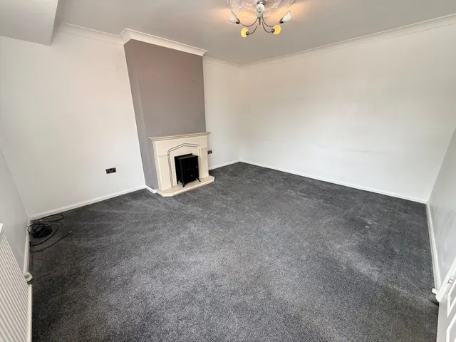 Photo 2 — Wroot Road, Finningley, DONCASTER