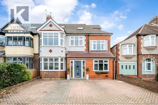 Ruxley Lane, Epsom, KT19, photo 1