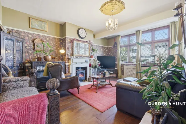 Valley Hill, Loughton, IG10, photo 2