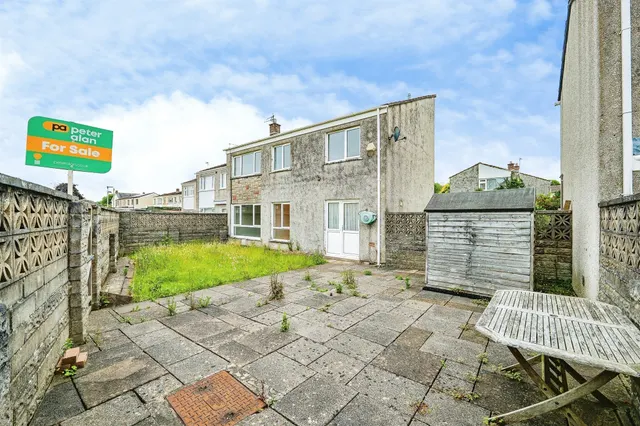 Maes-Y-Felin Bridgend, CF31, photo 1