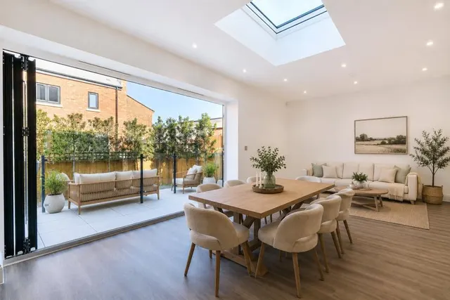 Send Mews, Caversham, RG4, photo 1