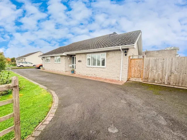 Kingsway, Mark, TA9, photo 1