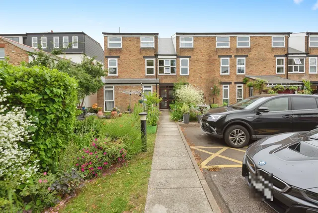 Pelham Road, London, photo 1