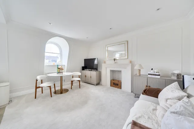 Third Floor Flat, 19 Westgate Terrace, London, photo 1
