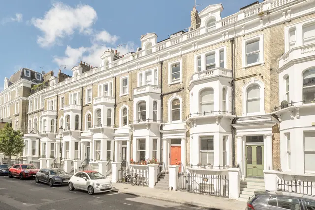 Photo 2 — Third Floor Flat, 19 Westgate Terrace, London