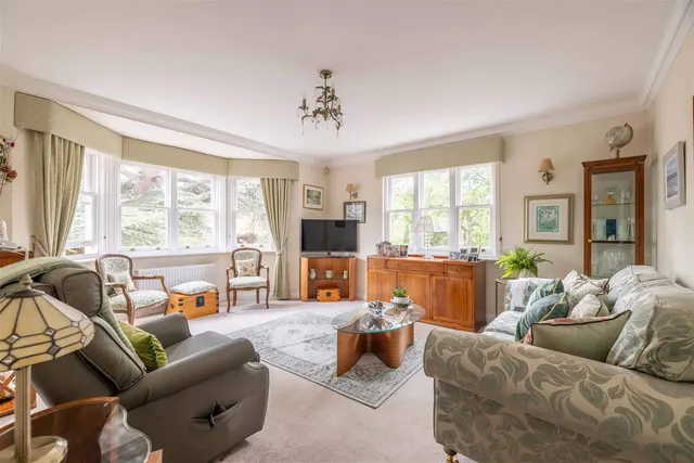 Longbourn, Windsor, SL4, photo 3
