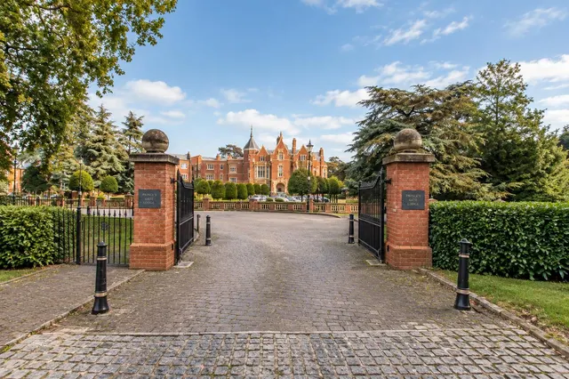Longbourn, Windsor, SL4, photo 2