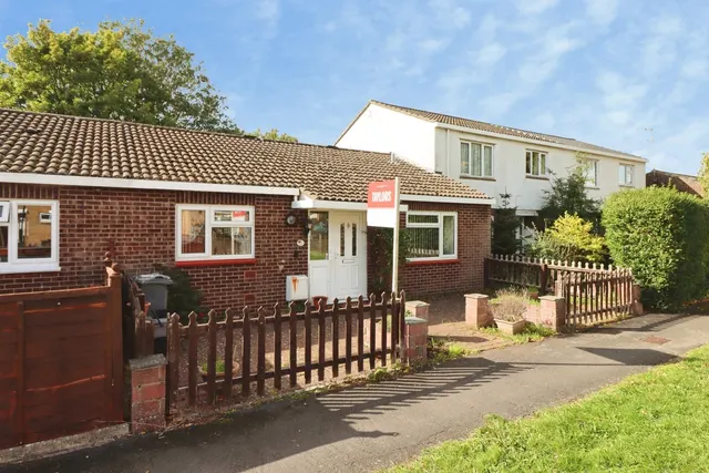 Stonechat Gardens, Bristol, BS16, photo 1
