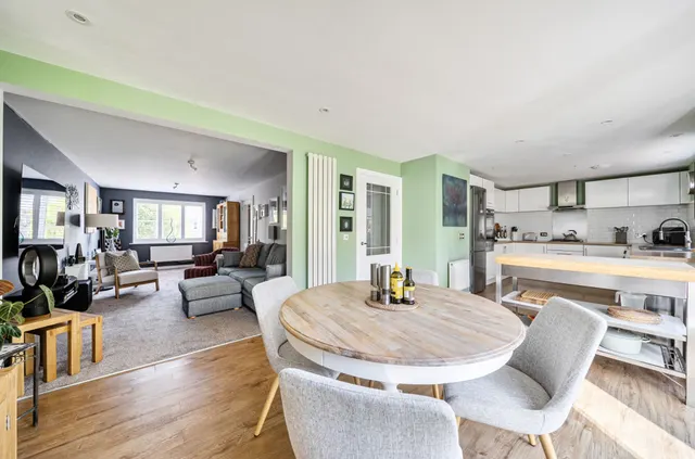Fellows Gardens, Yapton, BN18, photo 2