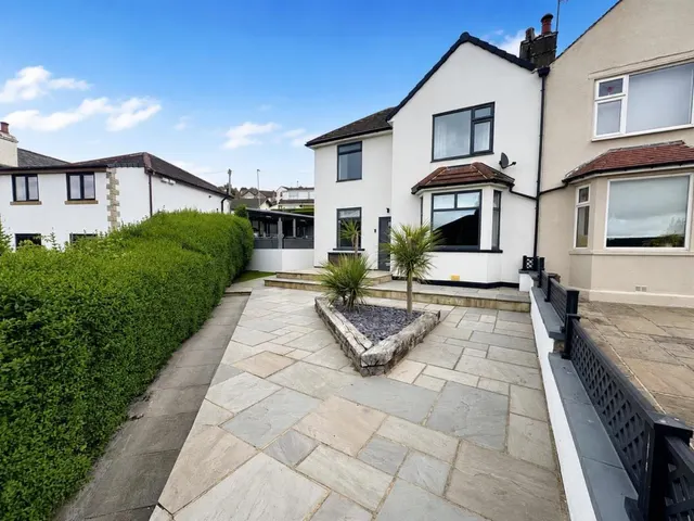 Alter Drive, Riddlesden, BD20, photo 1