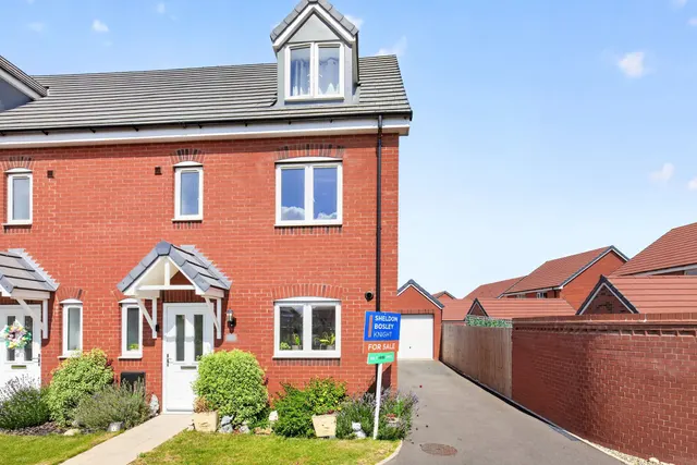 Jubileum Crescent, Pershore, WR10, photo 1