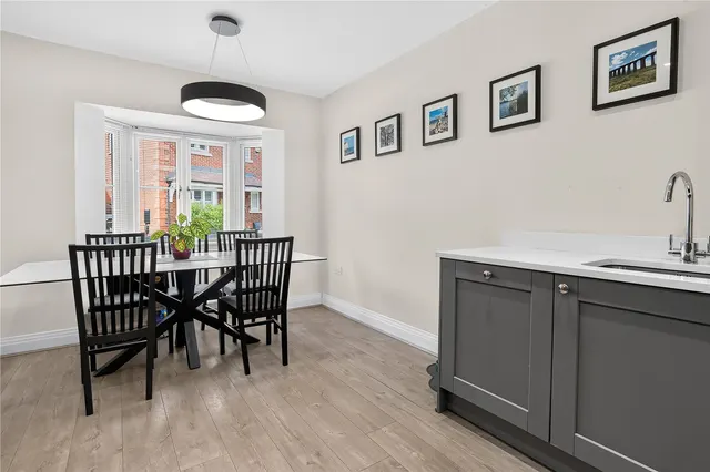 Boxwood Grove, West End, GU24, photo 3