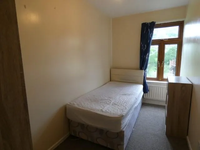 Photo 2 — Snowbell Square, Northampton, NN3