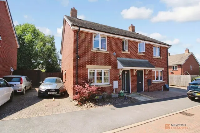 Friswell Close, Barwell, LE9, photo 1
