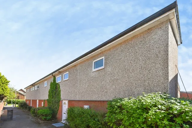 Photo 3 — Redruth Drive, Mansfield, Nottinghamshire, NG18