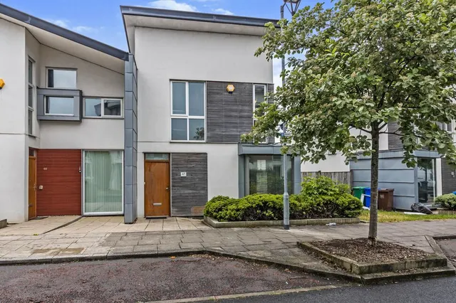 Lloyd Wright Avenue, Manchester, M11, photo 1