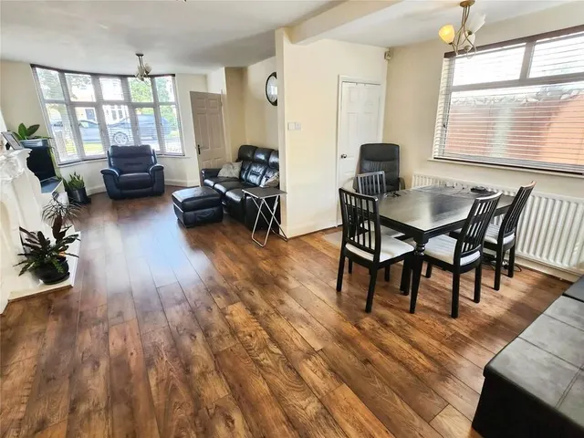Kingsbridge Road, Nuneaton, CV10, photo 2