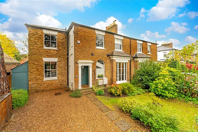 Nightingale Road, Hampton, TW12 3HX, photo 1
