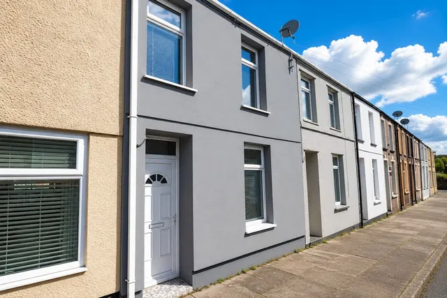 Glyn Terrace, Tredegar, photo 2