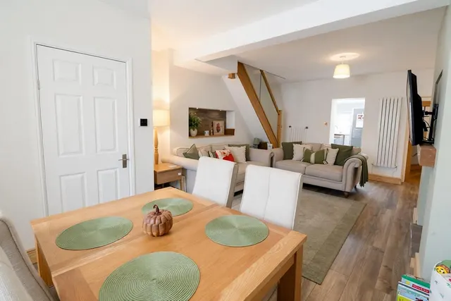 Glyn Terrace, Tredegar, photo 1