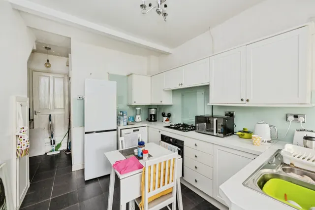 Wern Road, Swansea, SA9, photo 3