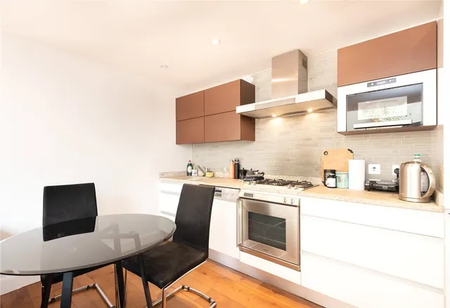 Stanford Road, London, N11, photo 3