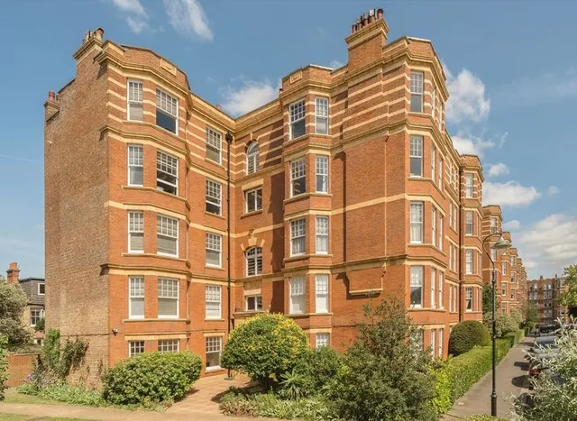 Sutton Court, Chiswick, W4, photo 1