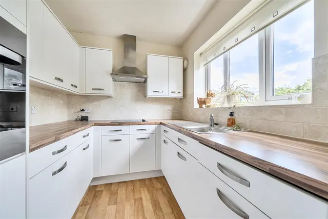 Hall Lane, Chingford, E4, photo 2