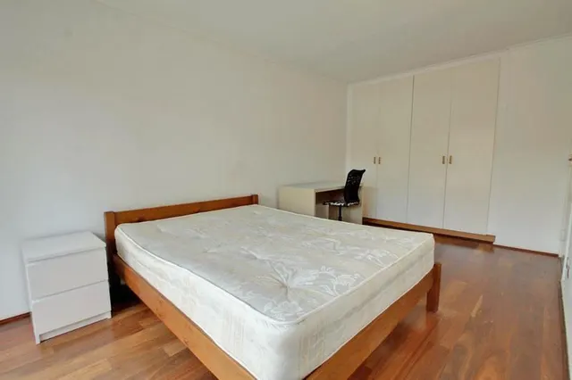 Photo 2 — Royal Court Surrey Quays, London SE16 7TA