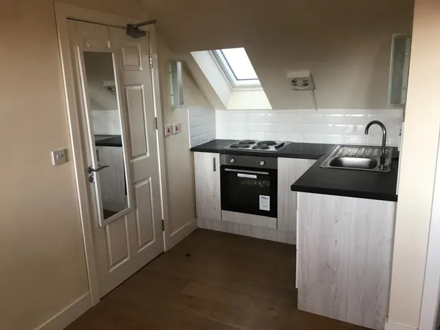 Photo 2 — 64 Newcastle Avenue, Worksop