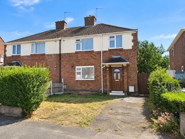 Holt Road, Burbage, LE10, photo 1
