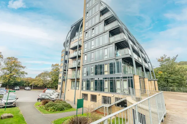 Salts Mill Road, Shipley, BD17, photo 1