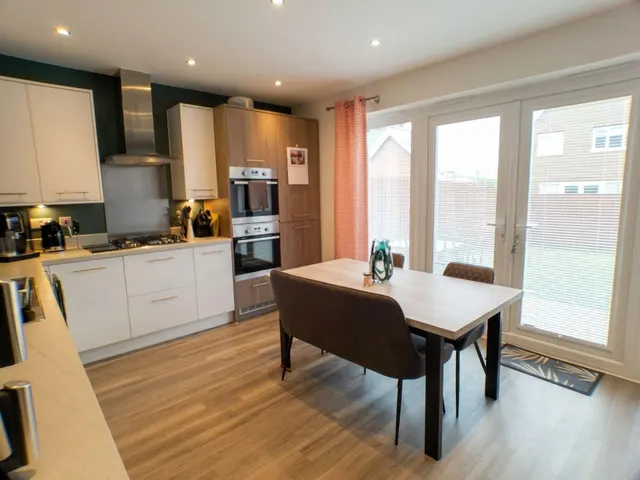 Sedbergh Close, Newton, NG13, photo 3