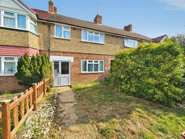 Spinney Drive, Feltham, TW14, photo 1
