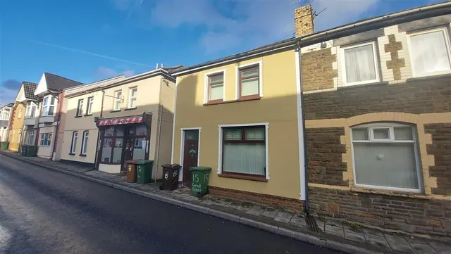 Gwerthornor Place, Bargoed, CF81, photo 1