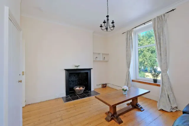 Baker Street, First & Upper Floor, AB25, photo 2