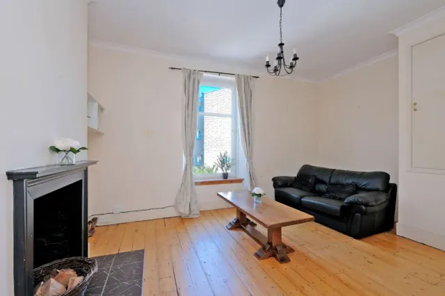 Baker Street, First & Upper Floor, AB25, photo 3