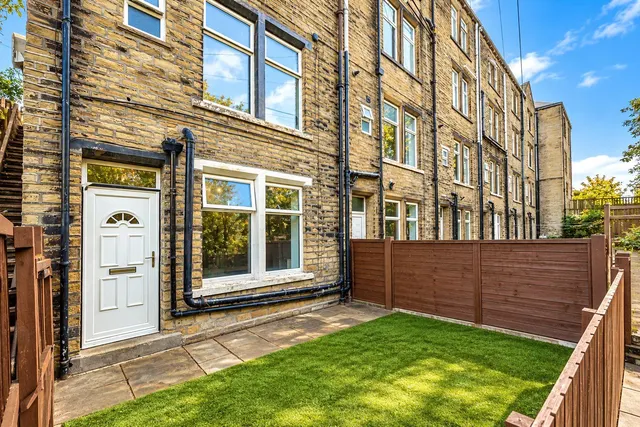 Stoney Royd Terrace, Halifax, HX3, photo 2