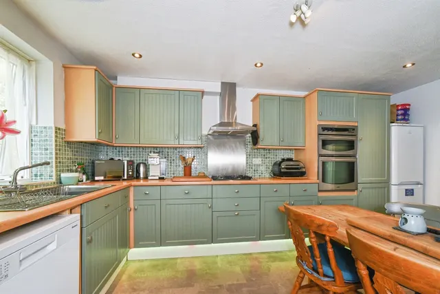 Constable Court, Andover, photo 1