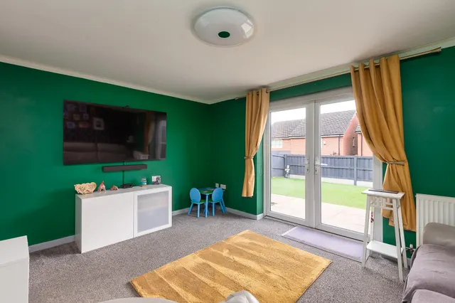 Crabtree Road, Oldham, OL1, photo 2