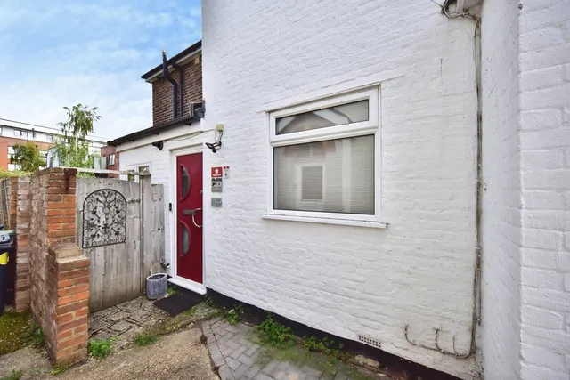 Barden Road, Tonbridge, TN9, photo 3