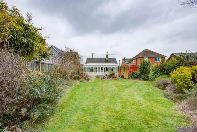 Photo 2 — The Avenue Wivenhoe, Colchester CO7 9PP