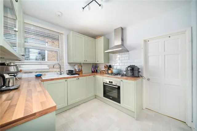 Photo 2 — Durban Road, West Norwood, London, SE27