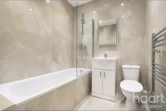 Rushey Green, SE6, photo 2