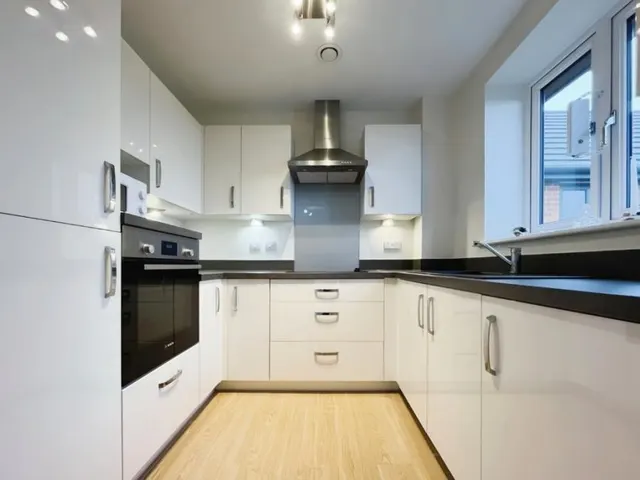 Shortwood Copse Lane, Basingstoke, RG23, photo 2